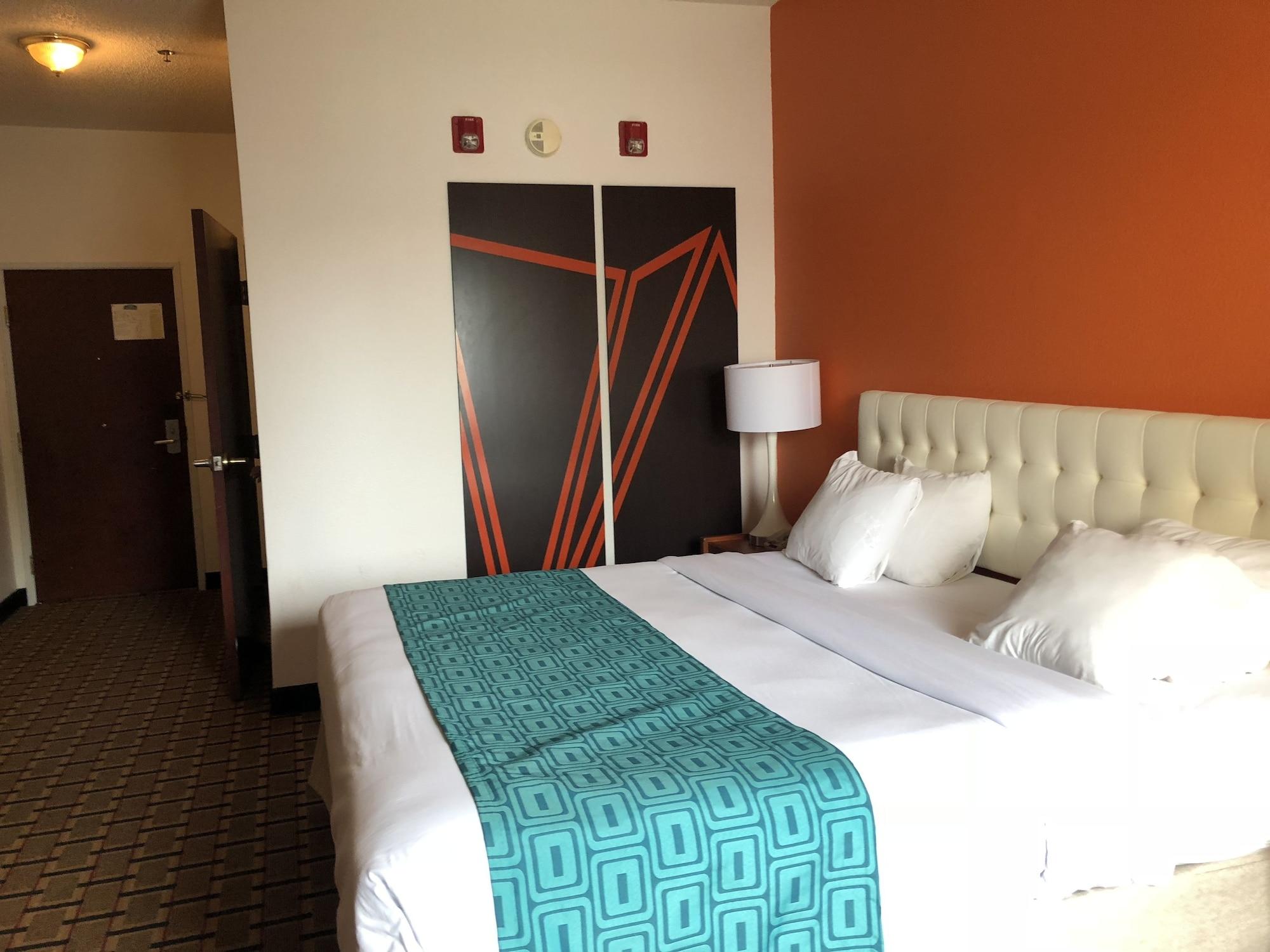 Howard Johnson By Wyndham Airport Louisville Exterior foto