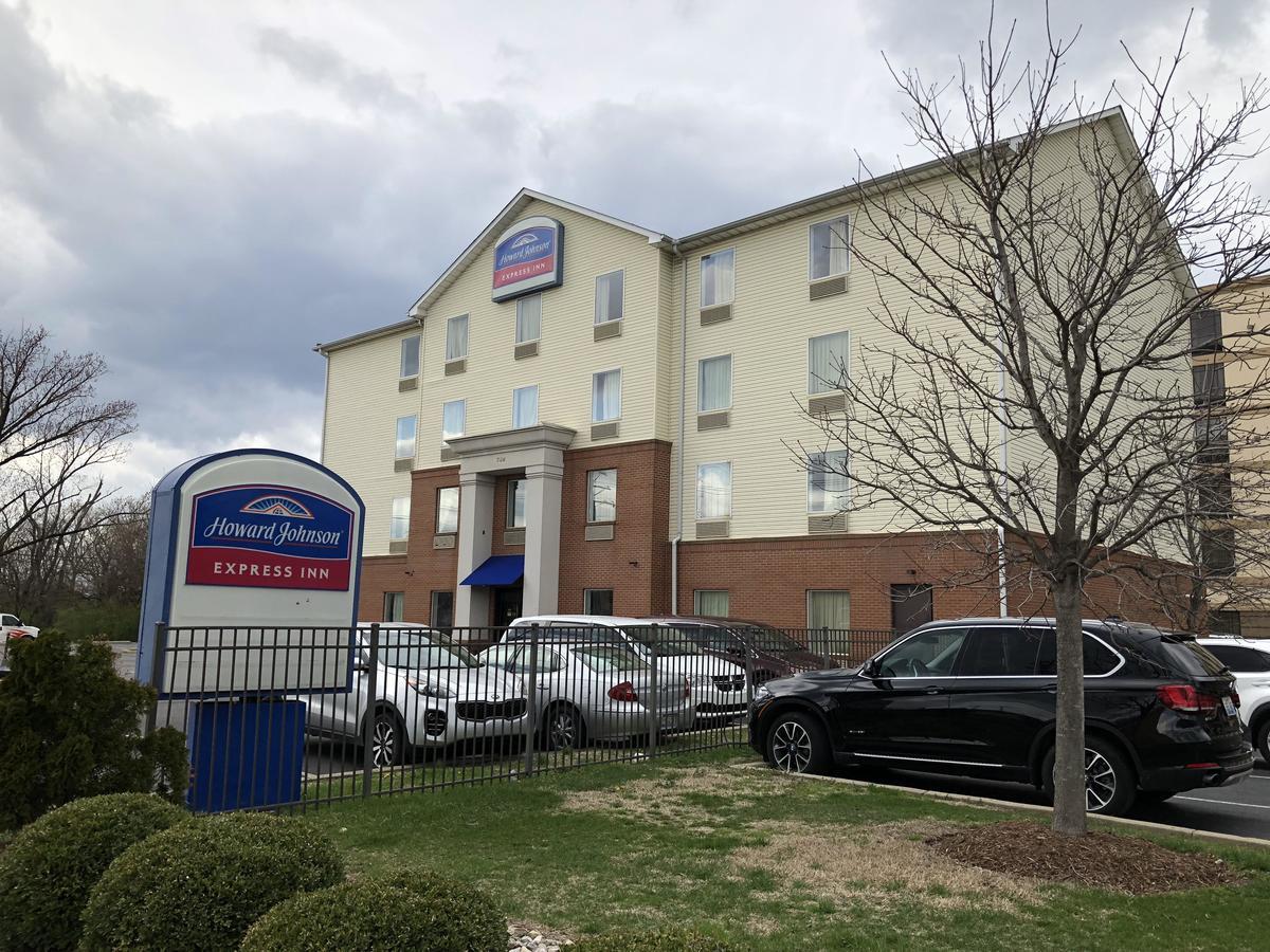 Howard Johnson By Wyndham Airport Louisville Exterior foto