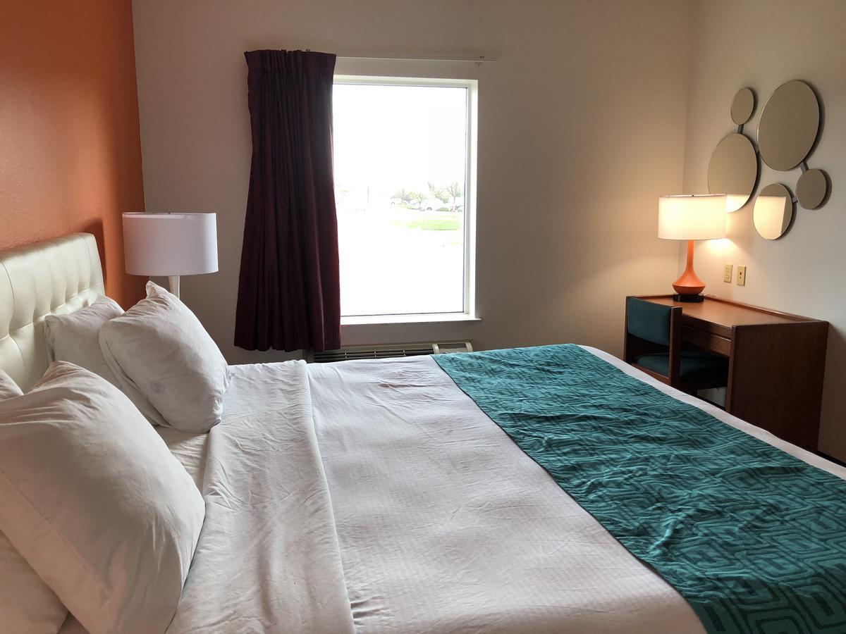 Howard Johnson By Wyndham Airport Louisville Exterior foto